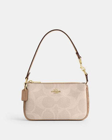 Nolita 19 In Blocked Signature Canvas