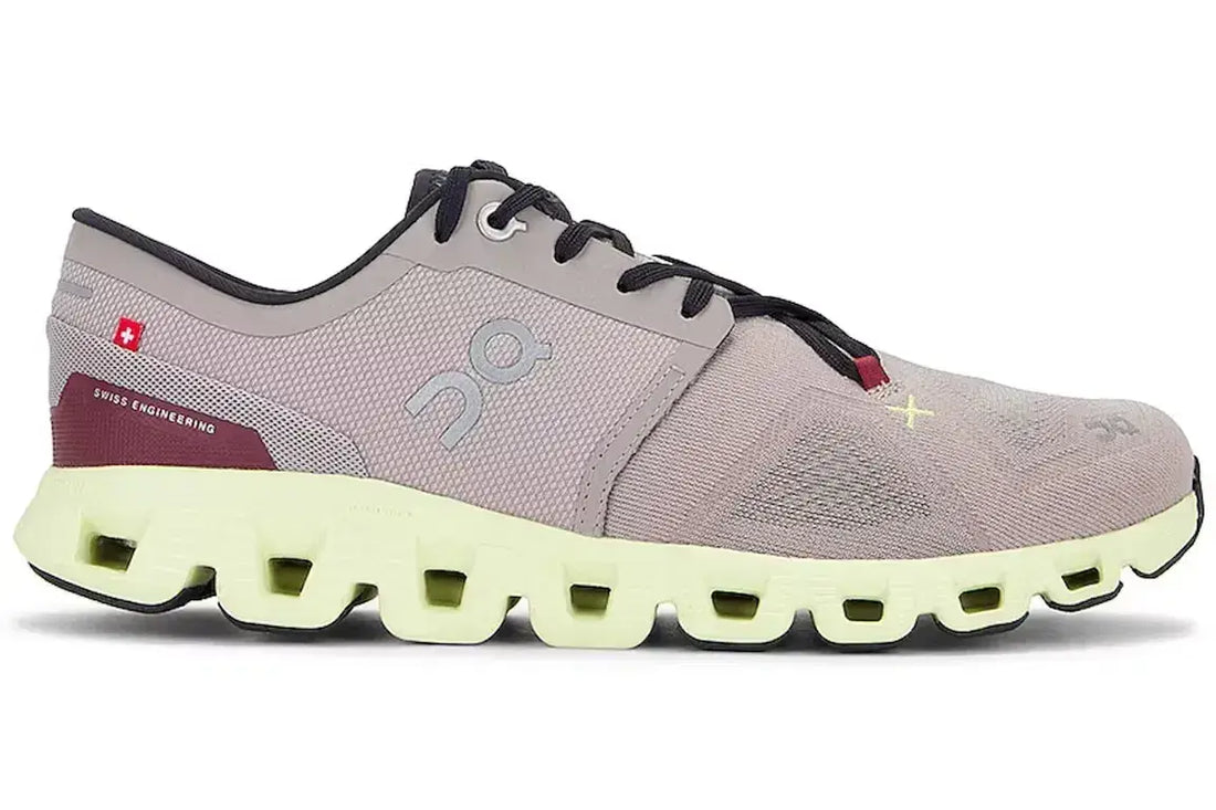 On Running Cloud X 3 Fog Hay On Running - Shoe size: UK 7 Sneakers | Shop From The Mirage