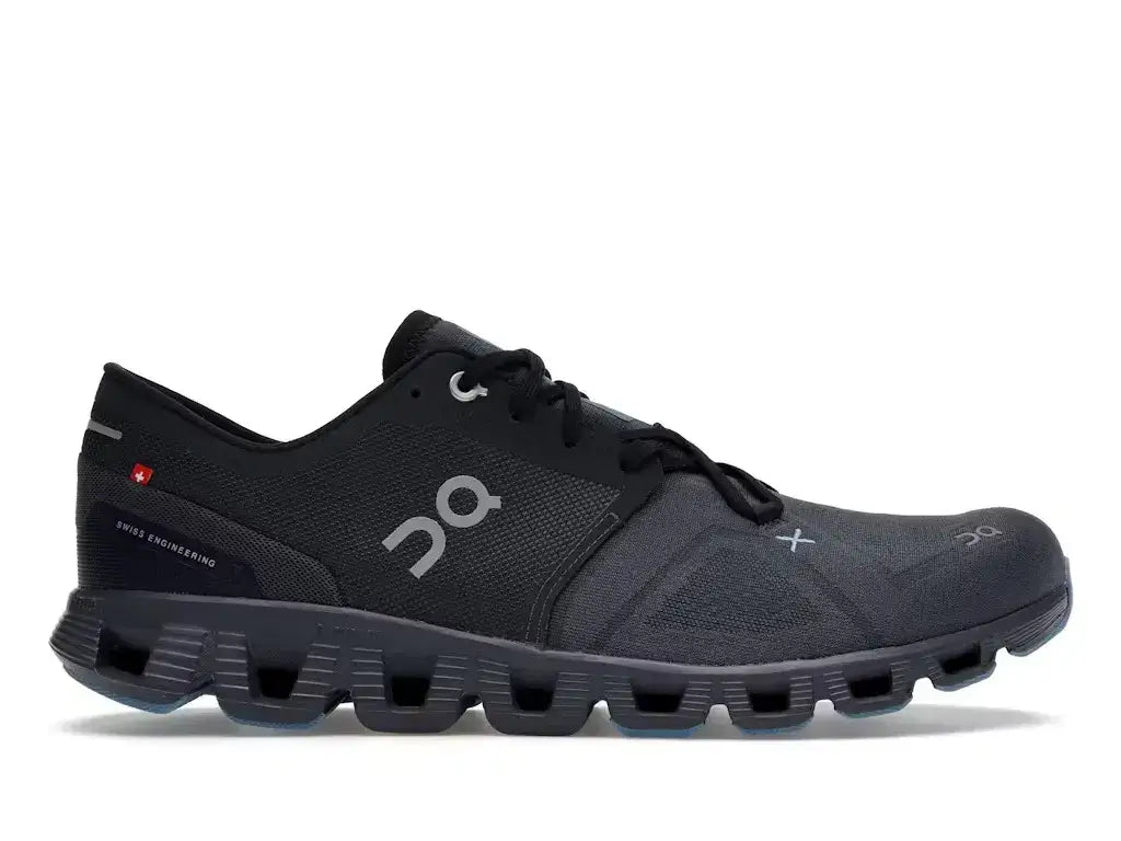 On Running Cloud X 3 Eclipse Magnet On Running - Shoe size: UK 7 Sneakers | Shop From The Mirage