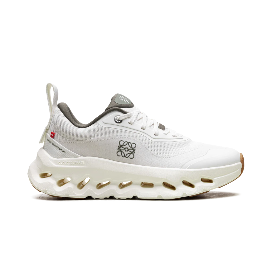 On Running Cloudtilt 2 LOEWE White Khaki