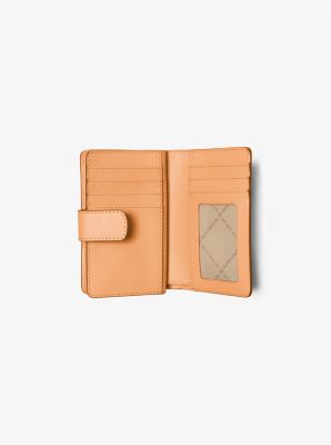 Medium cross-grain leather wallet