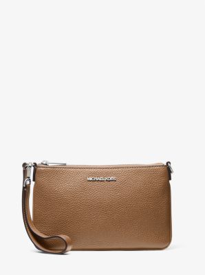 Jet Set Small Convertible Grained Leather Wristlet