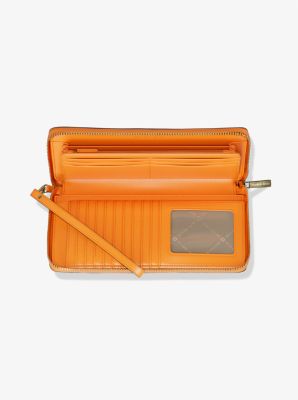 Jet Set Travel Large Grained Leather Wallet