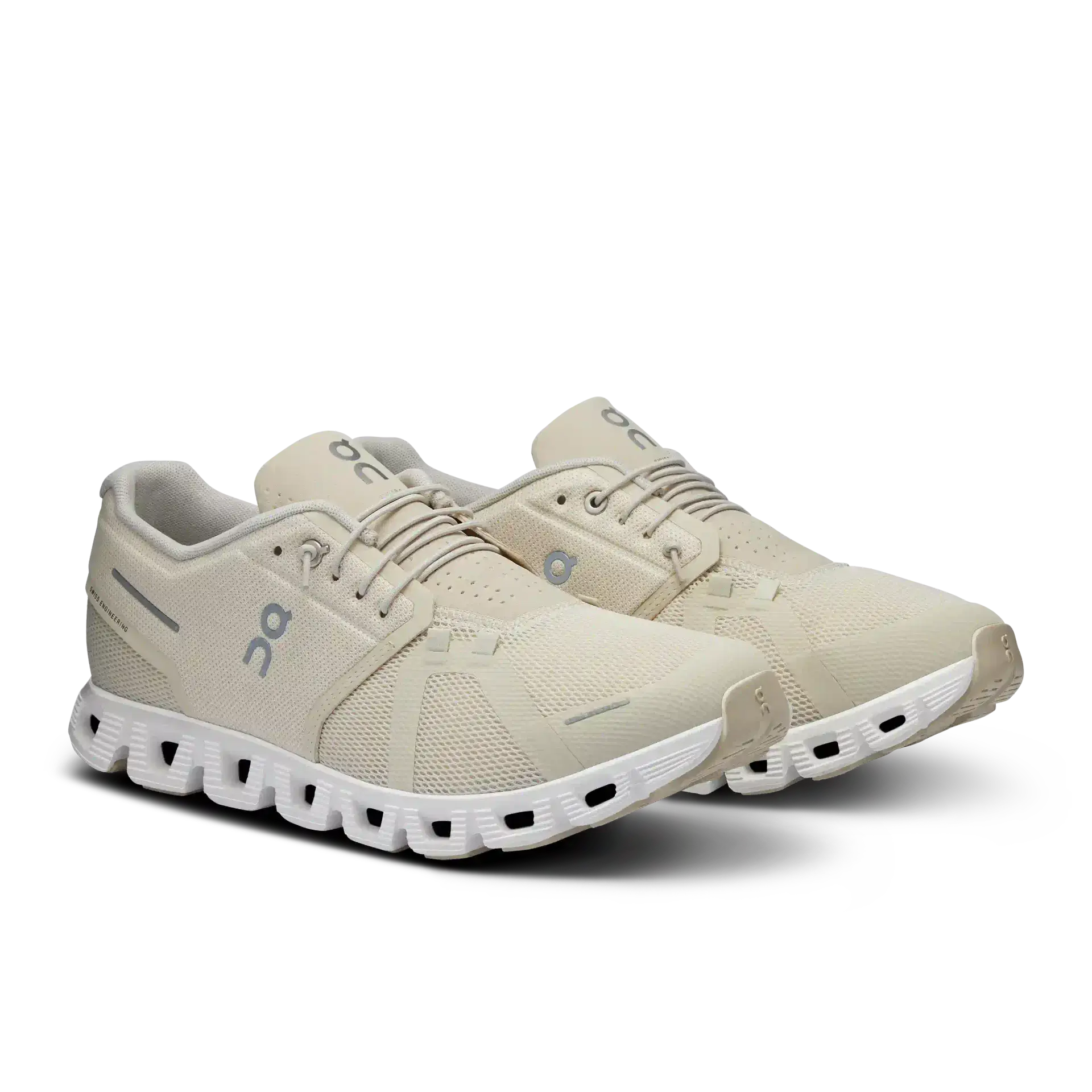 On Running Cloud 5 Cream Sand On Running - Shoe size: UK 7 Sneakers | Shop From The Mirage