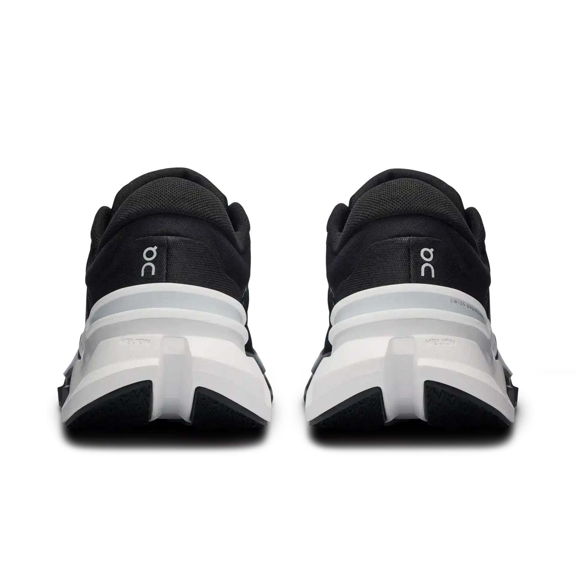 On Running Cloudflyer 5 Black White On Running - Shoe size: UK 7 Sneakers | Shop From The Mirage