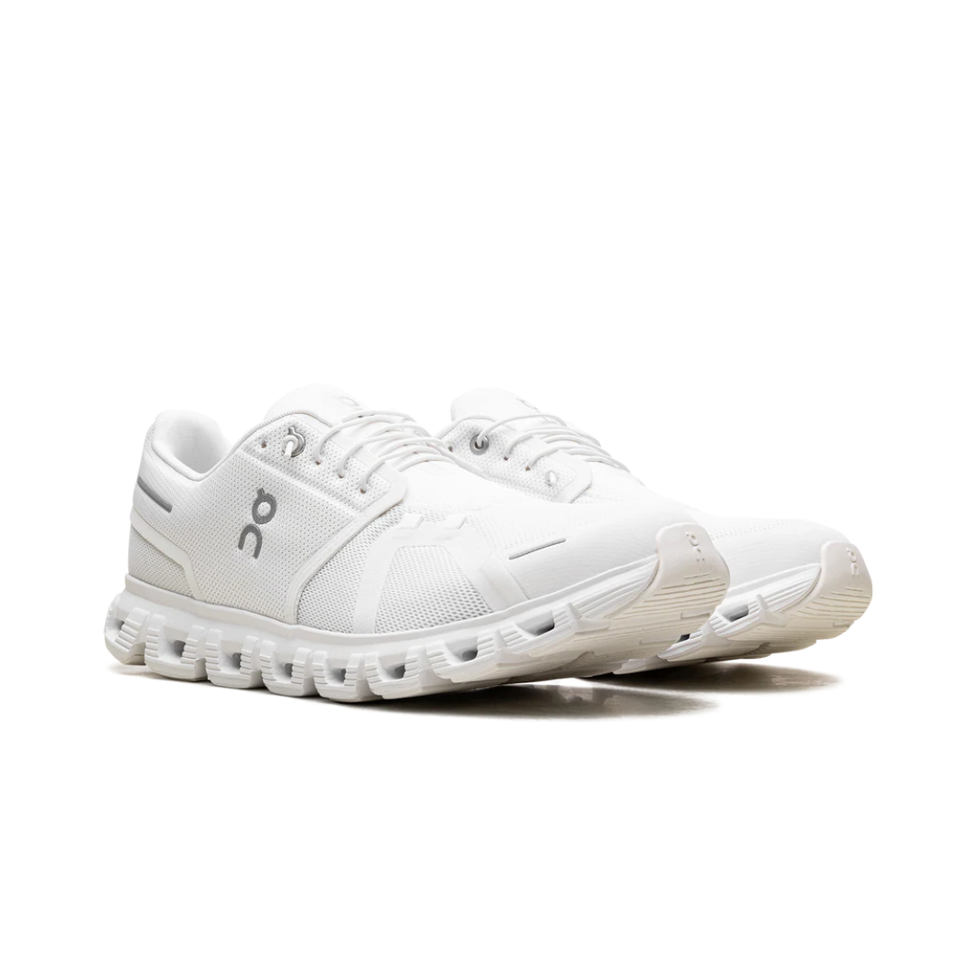 On Running Cloud 6 All White